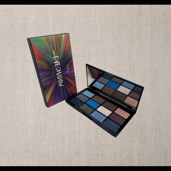 S.HE Eyeshadow Palette ES405C - Picture 2 of 3